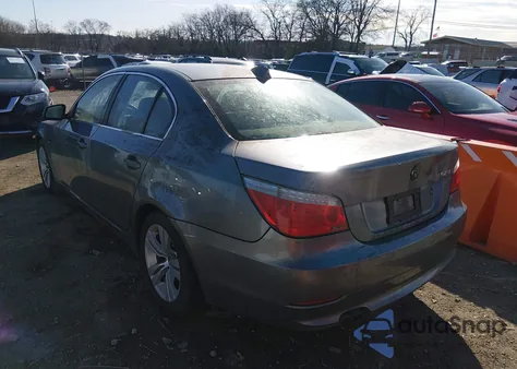 2010 BMW 528I z USA, uszkodzony, nr VIN WBANU5C54AC365471